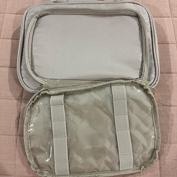 Paris Hilton Quilted Bag in Soft Gray - Picture 5 of 7